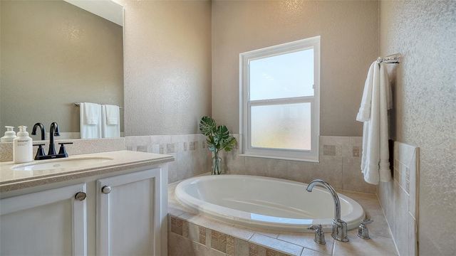 523 GRAND PRESERVE COVE, Bradenton, FL 34212