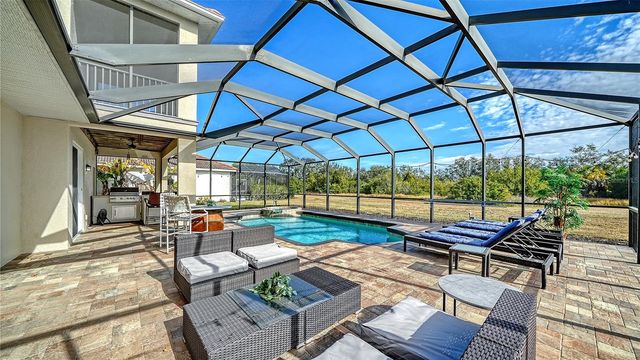 523 GRAND PRESERVE COVE, Bradenton, FL 34212