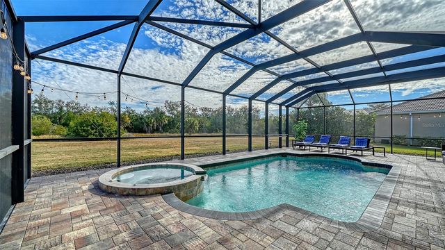 523 GRAND PRESERVE COVE, Bradenton, FL 34212