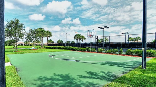 523 GRAND PRESERVE COVE, Bradenton, FL 34212