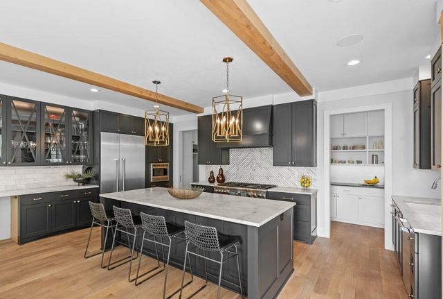 6505 Hawks Pointe Lane, Victoria, MN 55331