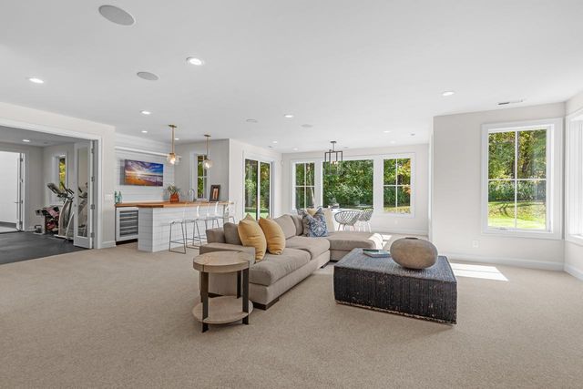 6505 Hawks Pointe Lane, Victoria, MN 55331