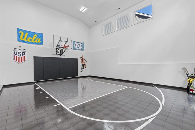 6505 Hawks Pointe Lane, Victoria, MN 55331