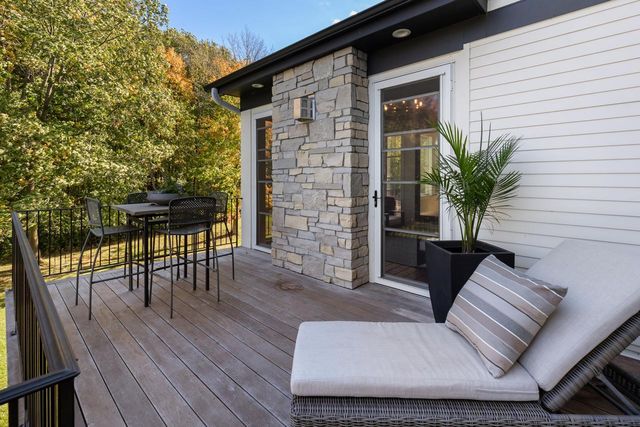 6505 Hawks Pointe Lane, Victoria, MN 55331