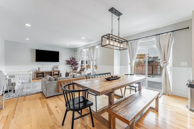 408 Fountain Avenue, Elgin, IL 60124