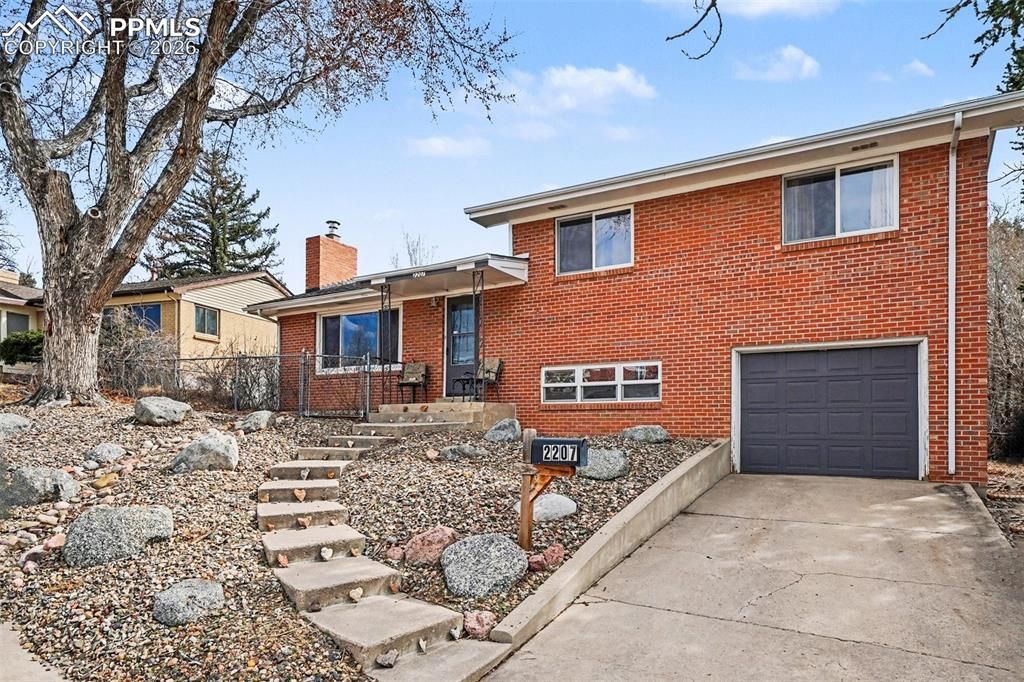 2207 McArthur Avenue, Colorado Springs, CO 80909