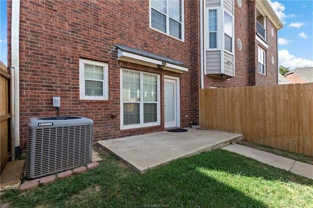 305 Holleman Drive E 703, College Station, TX 77840