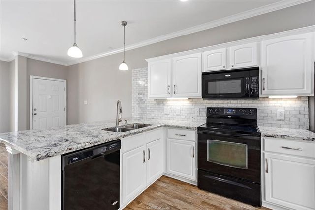 305 Holleman Drive E 703, College Station, TX 77840