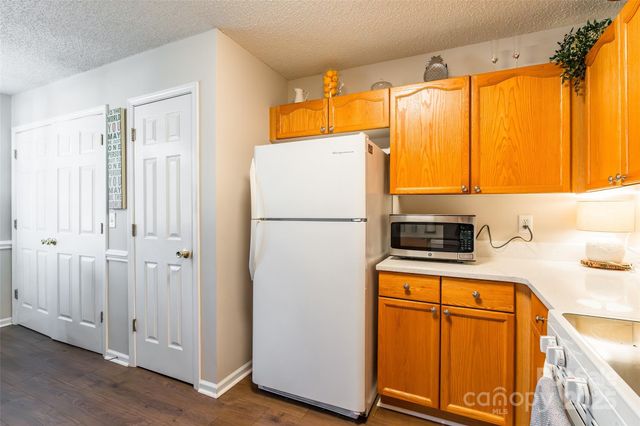 566 Chase Brook Drive, Rock Hill, SC 29732