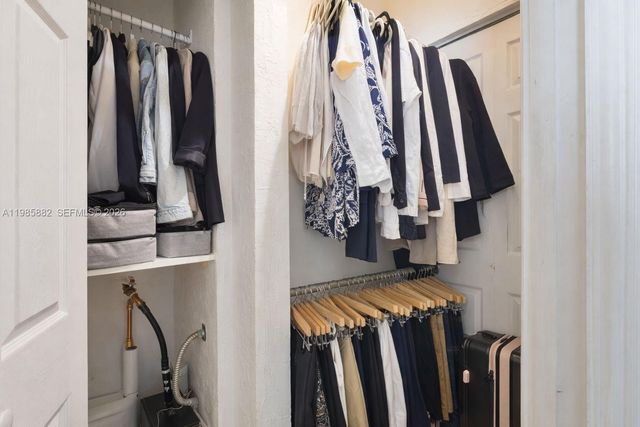 1001 7th St 202, Miami Beach, FL 33139