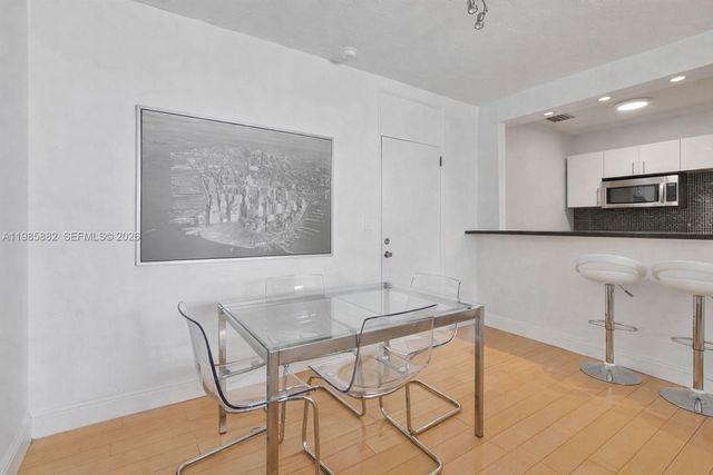 1001 7th St 202, Miami Beach, FL 33139