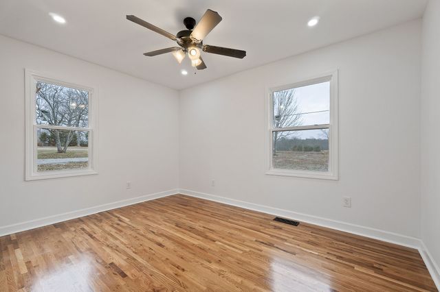 3291 Francis Ferry Rd, Mcminnville, TN 37110