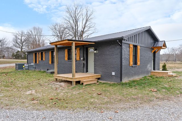 3291 Francis Ferry Rd, Mcminnville, TN 37110