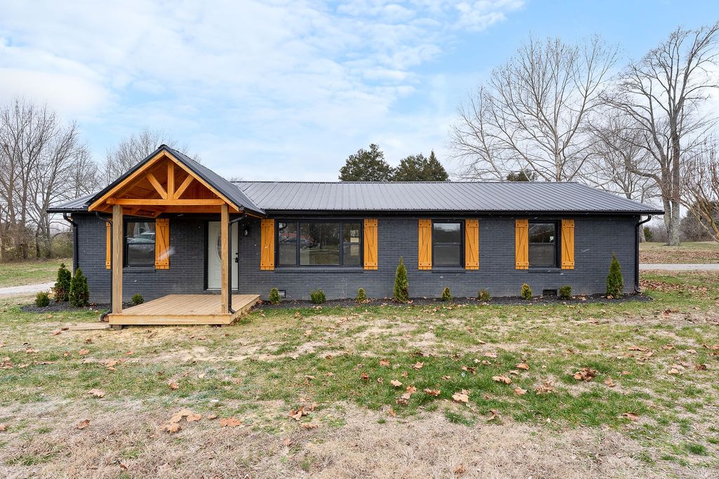 3291 Francis Ferry Rd, Mcminnville, TN 37110