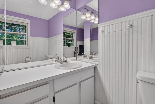 40 High Pine Dr, Plymouth, MA 02360