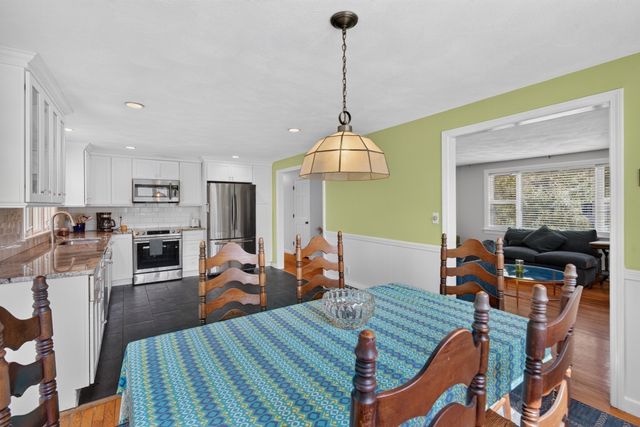 40 High Pine Dr, Plymouth, MA 02360