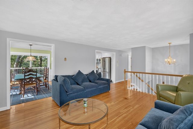 40 High Pine Dr, Plymouth, MA 02360