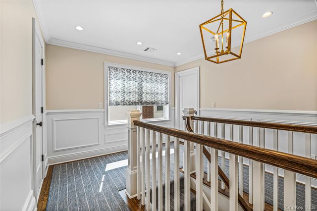 95 Muirfield Road, Rockville Centre, NY 11570