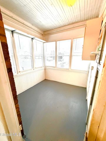 2224 Crescent Road 4, Niskayuna, NY 12309