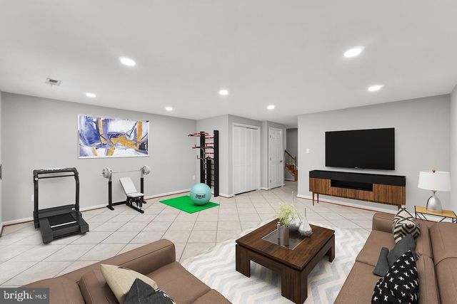16812 WINSTON LN, Woodbridge, VA 22191