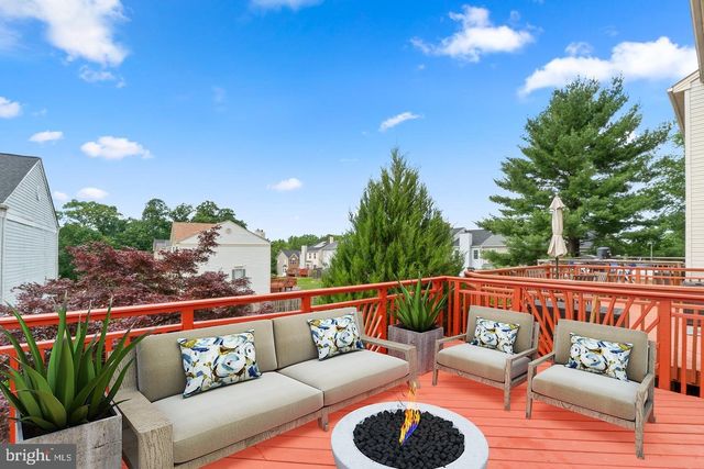 16812 WINSTON LN, Woodbridge, VA 22191
