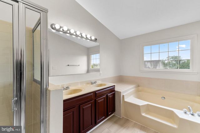 16812 WINSTON LN, Woodbridge, VA 22191