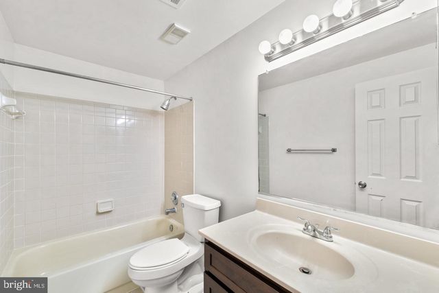 16812 WINSTON LN, Woodbridge, VA 22191