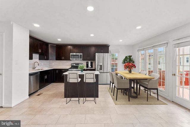 16812 WINSTON LN, Woodbridge, VA 22191