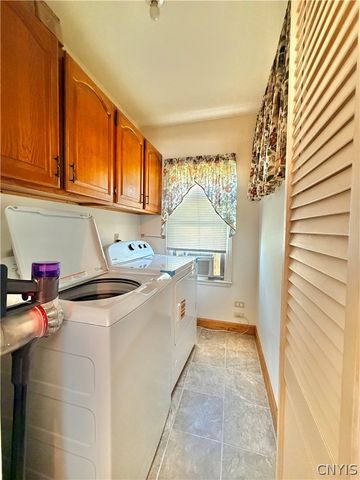 40 Pulaski Street, Auburn, NY 13021