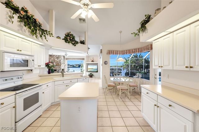 4640 NW 33rd TER, Cape Coral, FL 33993