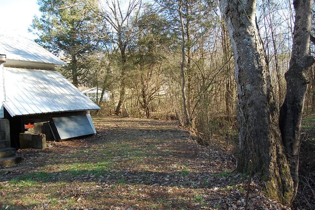 10595 Ra Griffith Highway, Whitwell, TN 37397