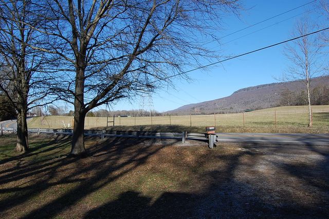 10595 Ra Griffith Highway, Whitwell, TN 37397