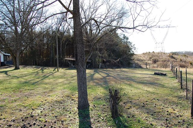 10595 Ra Griffith Highway, Whitwell, TN 37397
