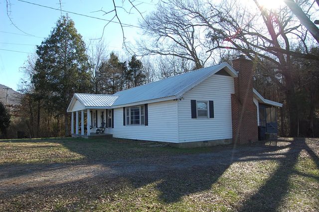 10595 Ra Griffith Highway, Whitwell, TN 37397