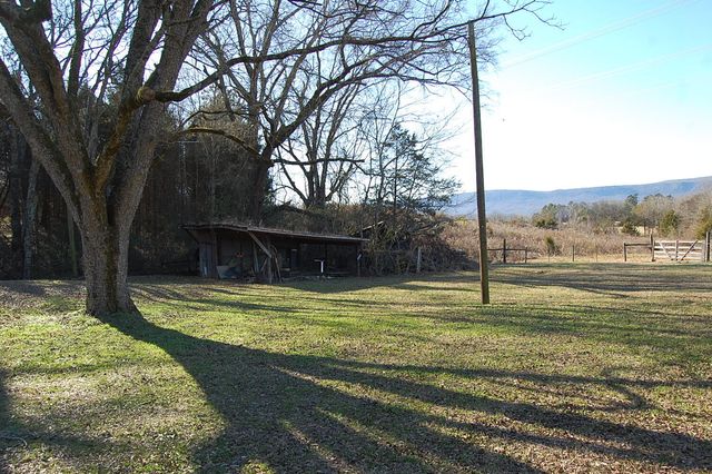 10595 Ra Griffith Highway, Whitwell, TN 37397