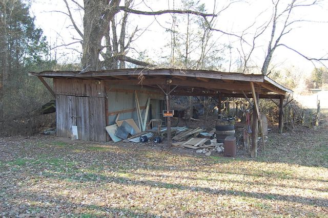 10595 Ra Griffith Highway, Whitwell, TN 37397