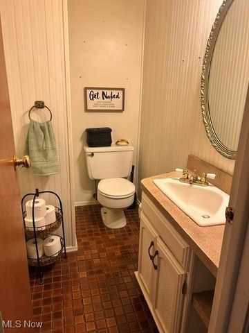 3717 Allenwood Drive SE, Warren, OH 44484