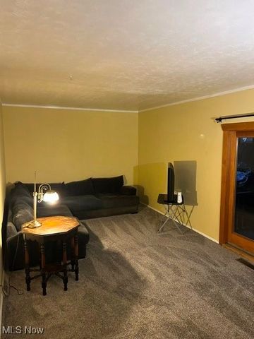 3717 Allenwood Drive SE, Warren, OH 44484