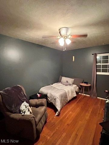 3717 Allenwood Drive SE, Warren, OH 44484