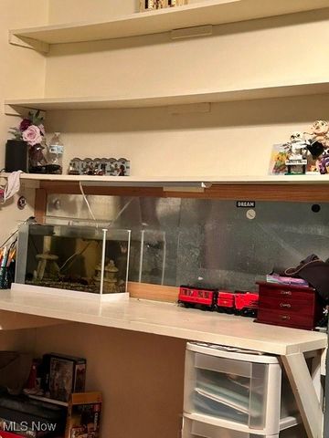 3717 Allenwood Drive SE, Warren, OH 44484