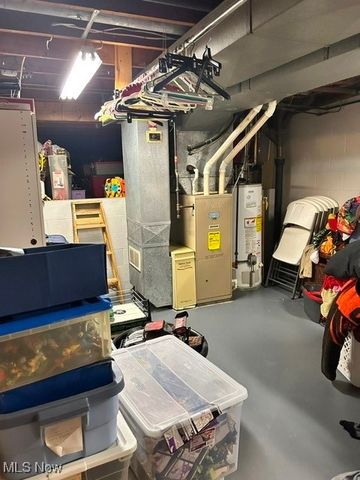 3717 Allenwood Drive SE, Warren, OH 44484