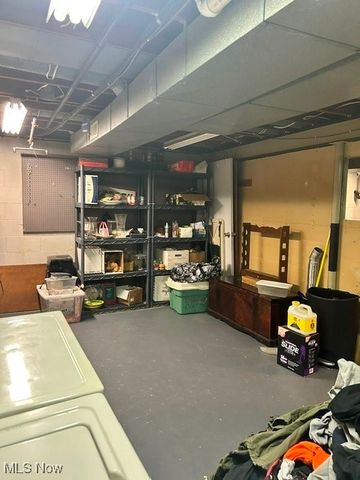 3717 Allenwood Drive SE, Warren, OH 44484