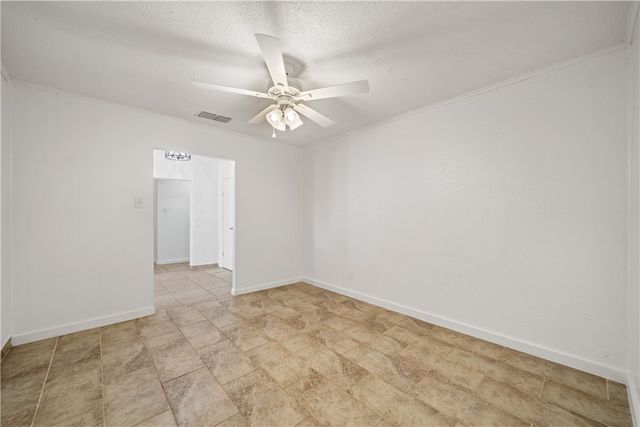 1513 Parker St, Kingsville, TX 78363