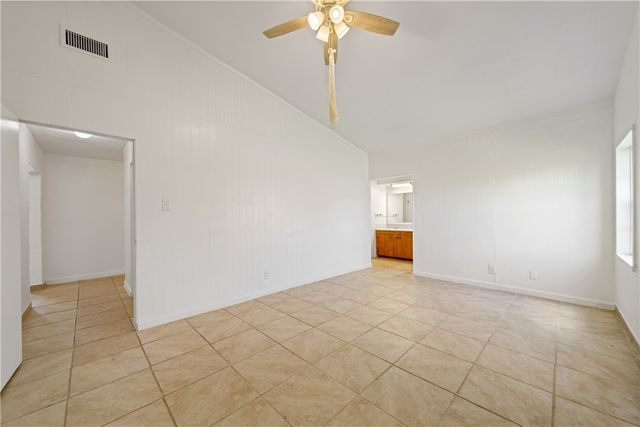 1513 Parker St, Kingsville, TX 78363