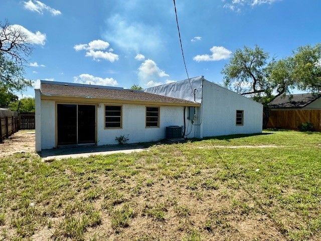 1513 Parker St, Kingsville, TX 78363
