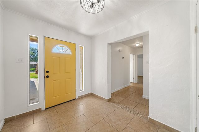 1513 Parker St, Kingsville, TX 78363