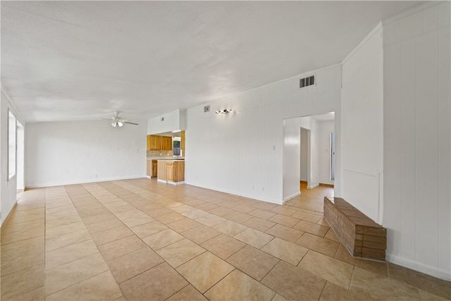 1513 Parker St, Kingsville, TX 78363