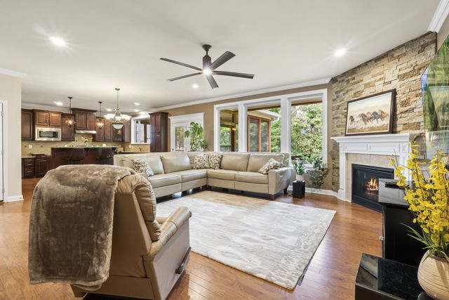 133 Windmill Pointe Cir, Hendersonville, TN 37075