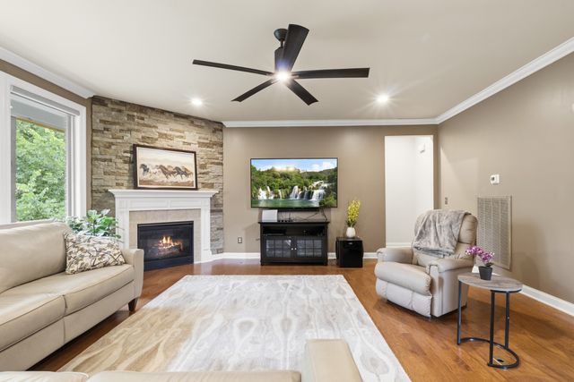 133 Windmill Pointe Cir, Hendersonville, TN 37075