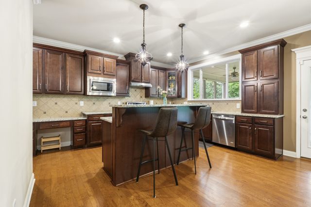 133 Windmill Pointe Cir, Hendersonville, TN 37075